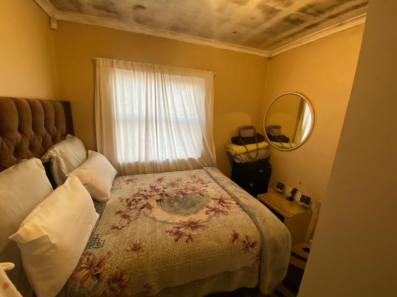 2 Bedroom Property for Sale in Goodwood Estate Western Cape